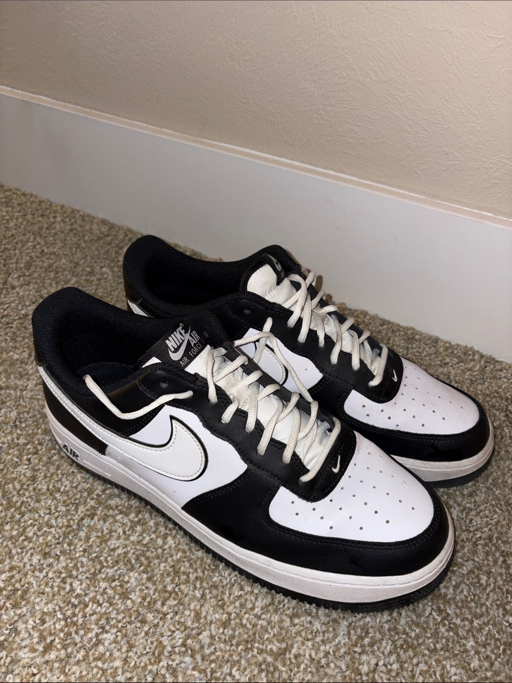 Nike Men’s Air Force 1 - Panda